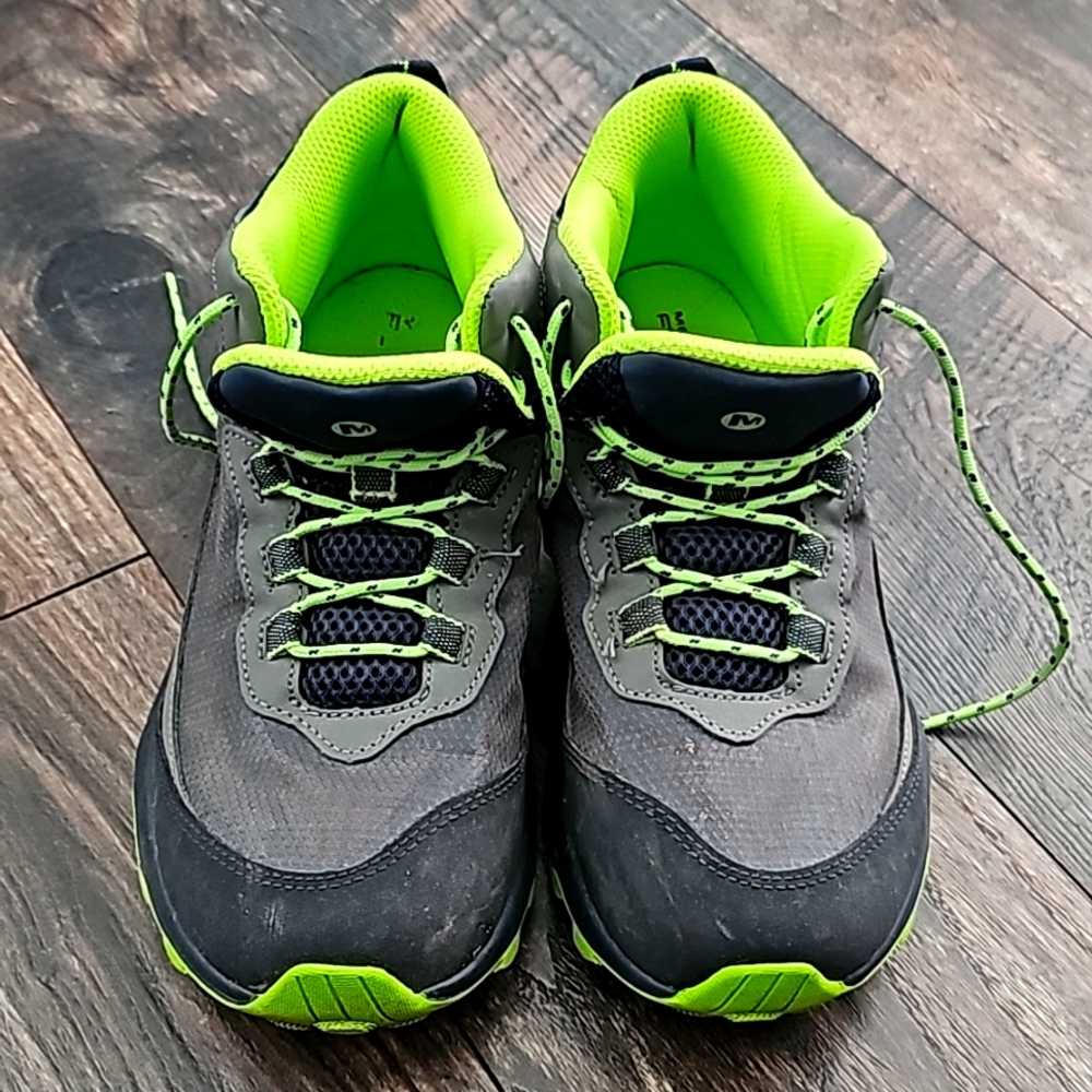 Kids shoes
